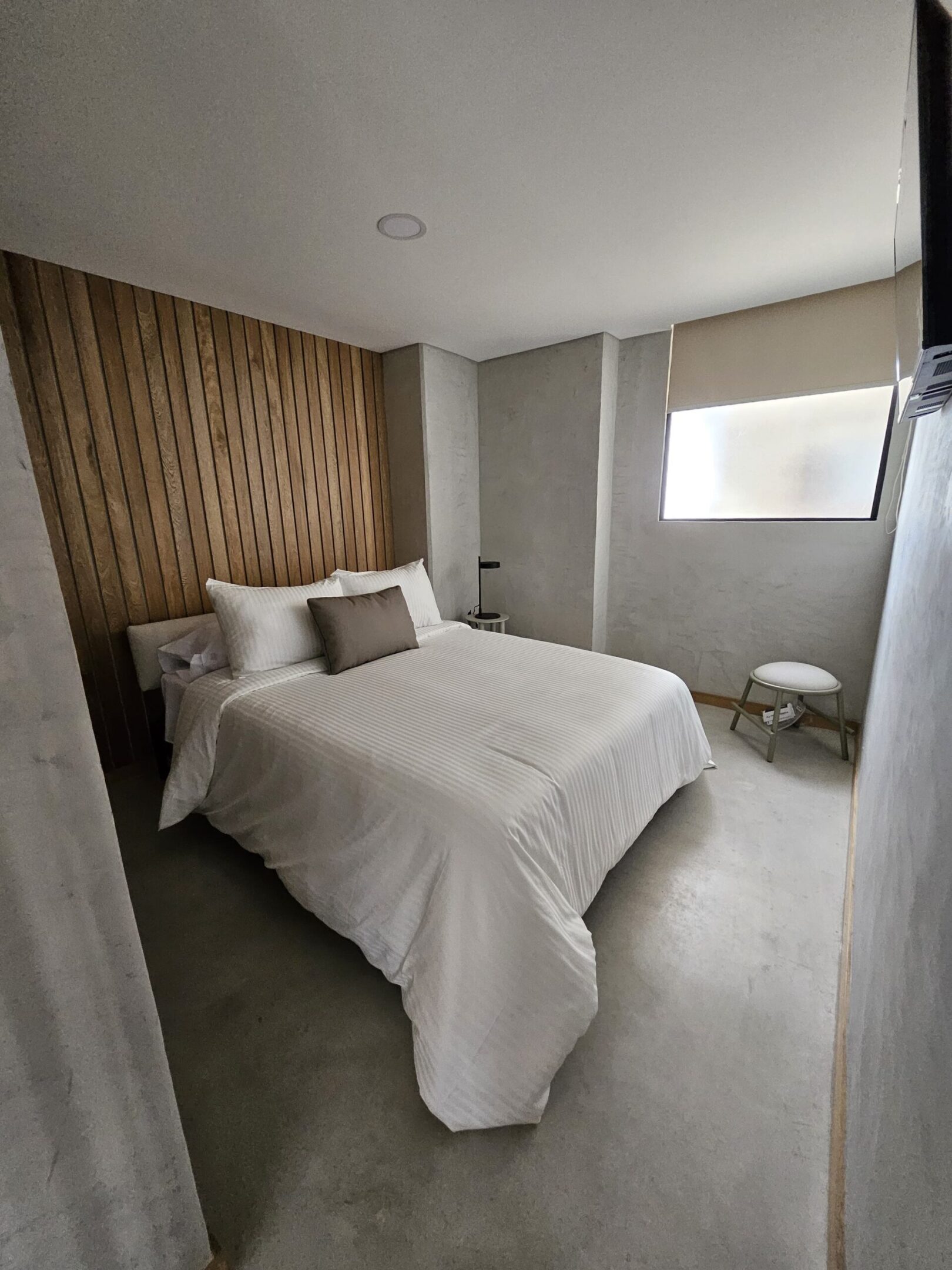 Habitación doble con jacuzzi privado a pasos del Parque de Sabaneta 2406